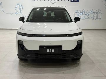 Car image 4