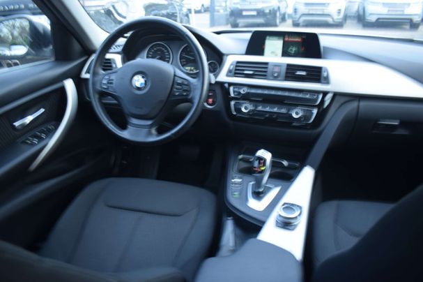 BMW 318d Touring 112 kW image number 17