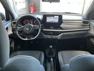 Car image 14