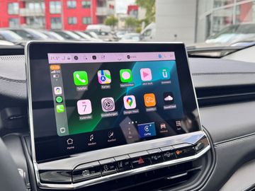 Car image 24