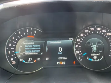 Car image 34