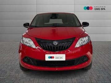 Car image 2