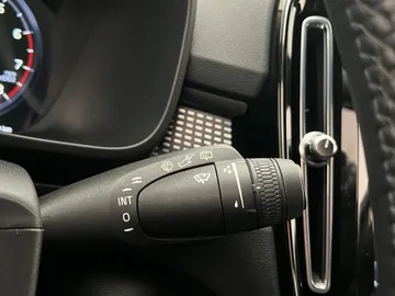 Car image 36