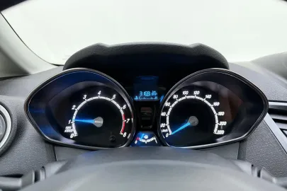 Car image 29