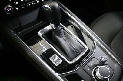 Car image 25