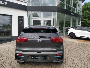 Car image 29
