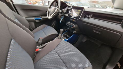 Car image 16