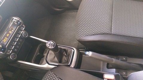 Car image 11