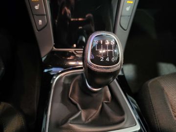 Car image 40