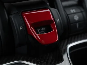 Car image 36
