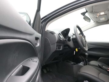 Car image 30