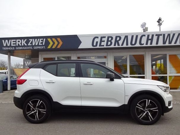 Volvo XC40 R Plug-in T4 Design 155 kW image number 7