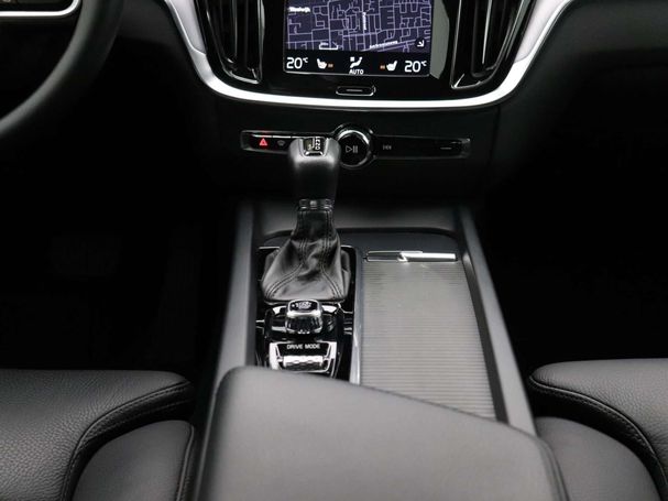 Volvo V60 D3 Momentum 110 kW image number 9