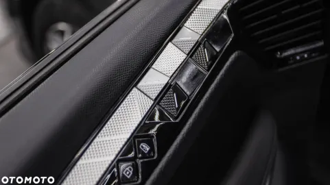 Car image 39