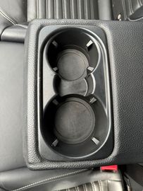 Car image 38