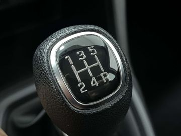 Car image 30