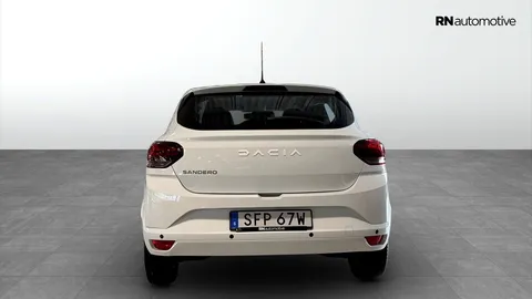 Car image 5