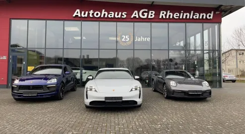 Car image 23