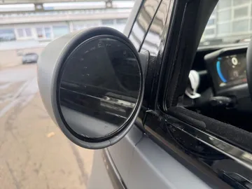 Car image 31