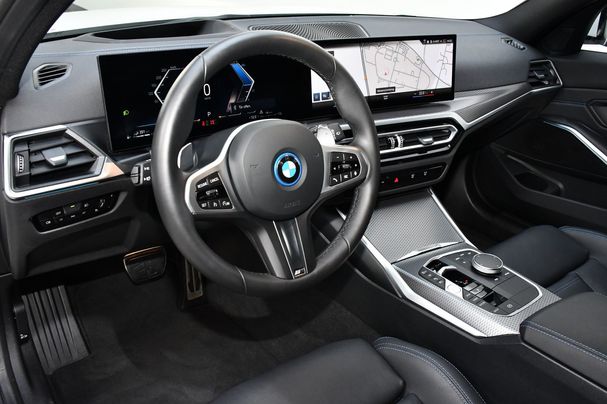 BMW 330e Touring xDrive 215 kW image number 8