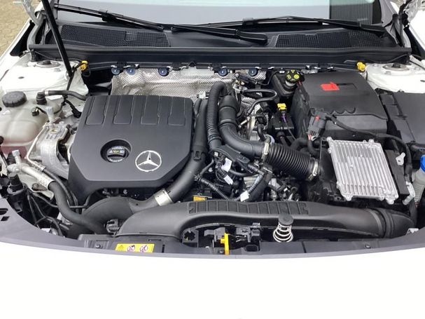 Mercedes-Benz CLA 180 100 kW image number 4