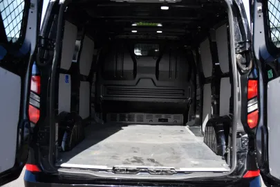 Car image 36