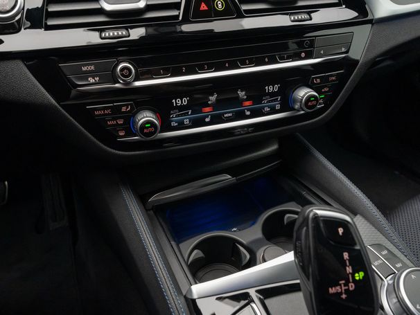 BMW 530d Touring M 210 kW image number 30