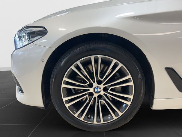 BMW 530d Touring xDrive Sport Line 195 kW image number 14