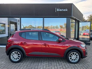Car image 2