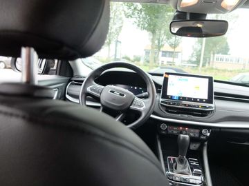 Car image 24