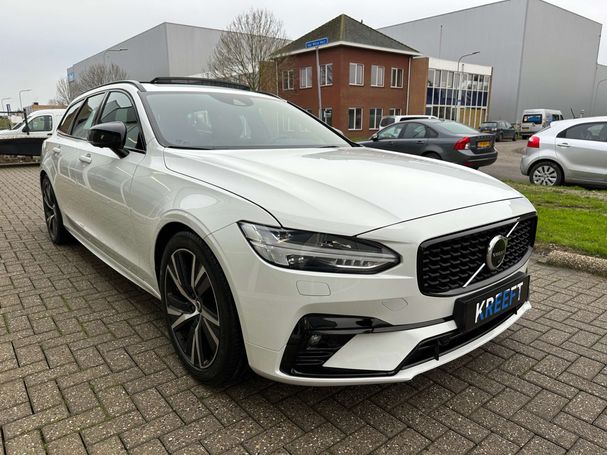 Volvo V90 B4 R Design 145 kW image number 3