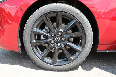 Car image 23