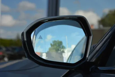 Car image 34