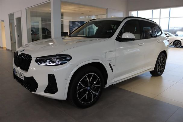 BMW X3 xDrive30e 215 kW image number 1