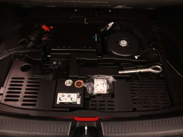 Car image 33