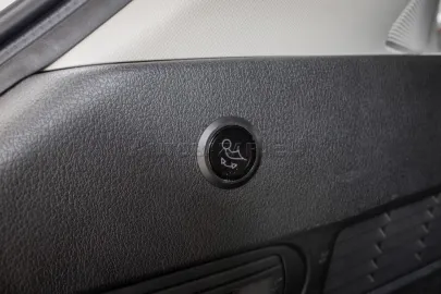 Car image 53