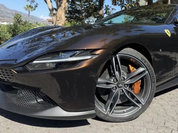Car image 25
