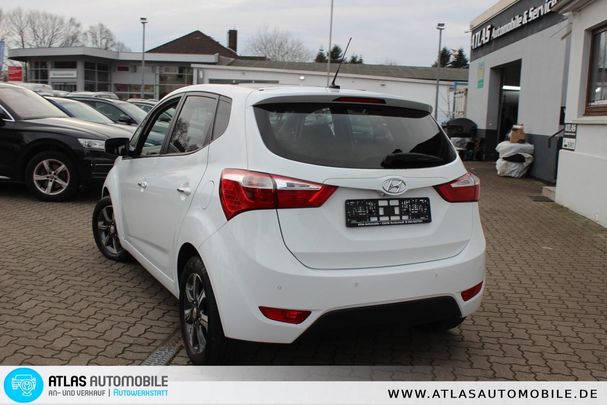 Hyundai ix20 1.4 blue Space+ 66 kW image number 22