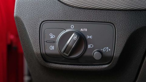 Car image 37