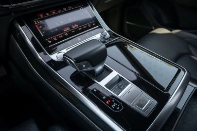 Car image 33