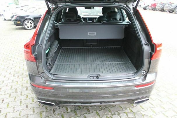 Volvo XC60 B4 R Design Geartronic 145 kW image number 9