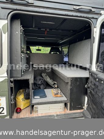 Land Rover Defender 110 Station Wagon 90 kW image number 19