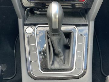 Car image 33