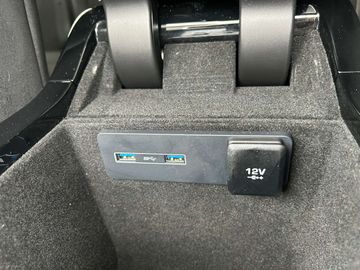 Car image 41