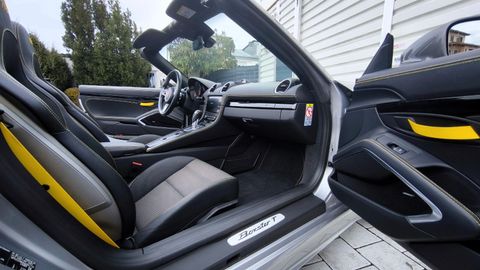 Car image 31