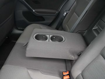 Car image 38