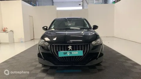 Car image 3