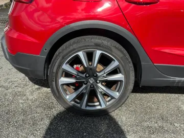 Car image 28