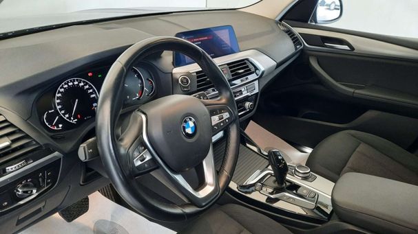 BMW X3 xDrive20d Advantage 140 kW image number 7