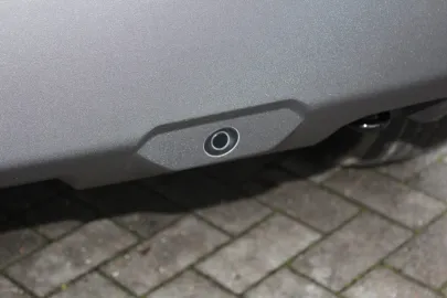 Car image 35